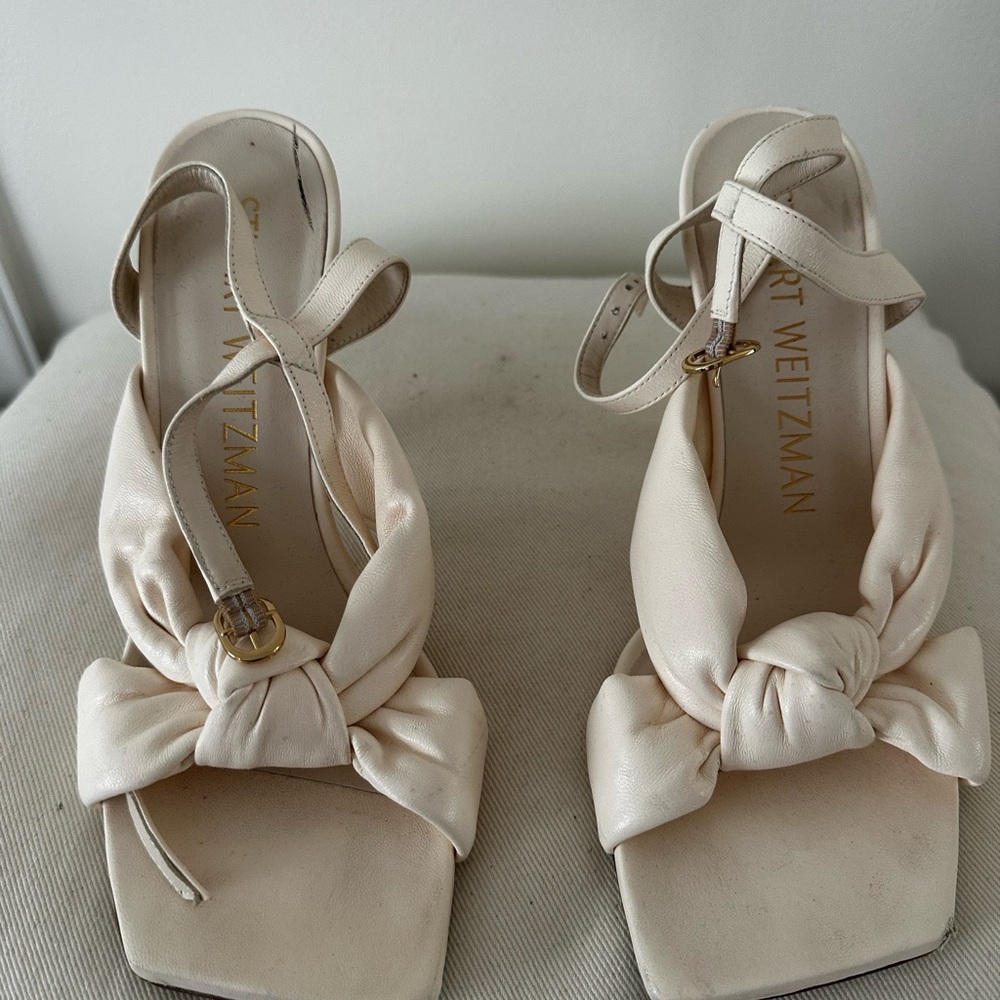 Stuart Weitzman Cream Sandals with Bow Detail